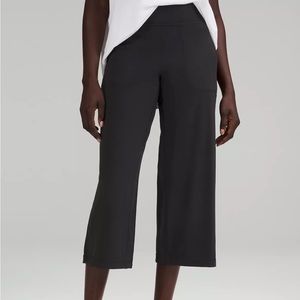 Lululemon wide leg crop with wide waist band